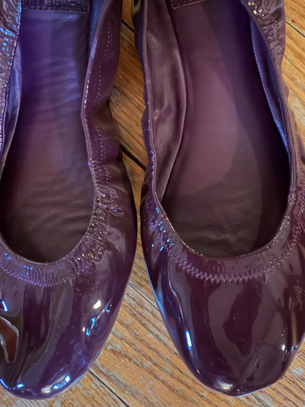Tory Burch Women’s Patent Leather Ballet Flats in Deep Purple